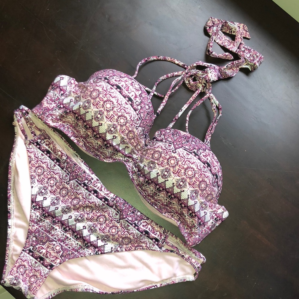 Ambrielle 2 piece swimming suit. XL Padded bra